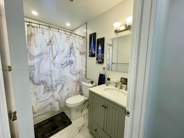 9065 Thunderbird Dr, Coral Springs, FL 33065