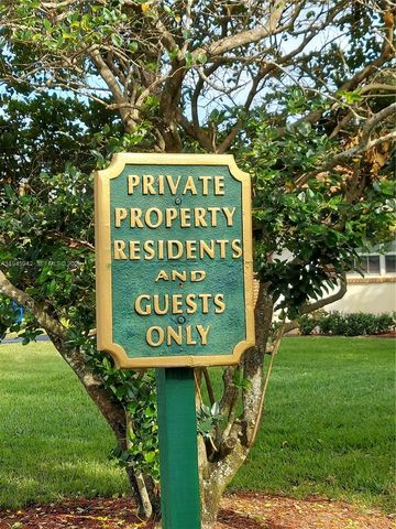 9065 Thunderbird Dr, Coral Springs, FL 33065