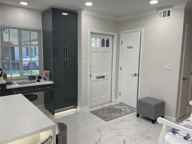 9065 Thunderbird Dr, Coral Springs, FL 33065