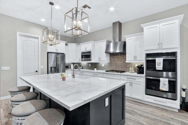 1177 E KINGBIRD Drive, Gilbert, AZ 85297