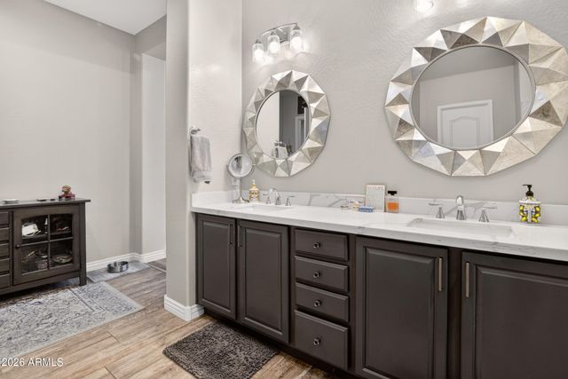 1177 E KINGBIRD Drive, Gilbert, AZ 85297