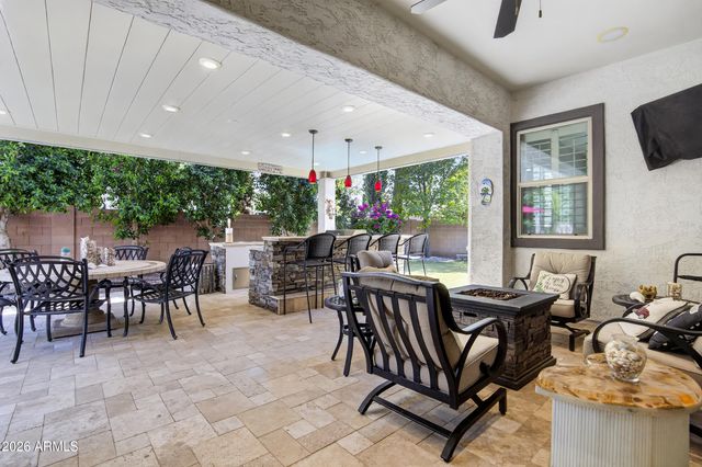 1177 E KINGBIRD Drive, Gilbert, AZ 85297