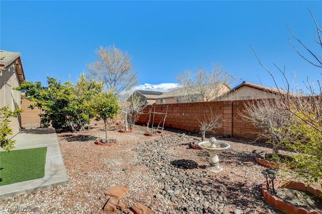 7116 Boomer Beach Street, Las Vegas, NV 89166