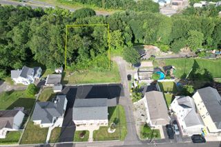 Hawthorne Avenue, Waterbury, CT 06701