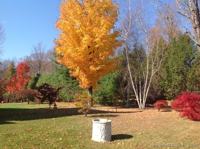 2 Ventres Way, Burlington, CT 06013