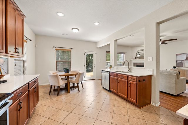625 Tradewind Drive, Fort Worth, TX 76131