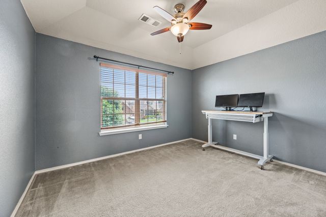 625 Tradewind Drive, Fort Worth, TX 76131