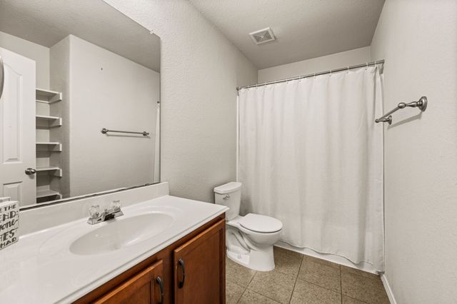 625 Tradewind Drive, Fort Worth, TX 76131