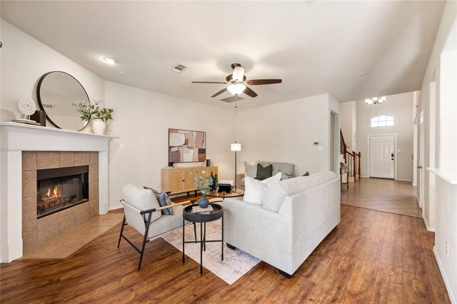625 Tradewind Drive, Fort Worth, TX 76131