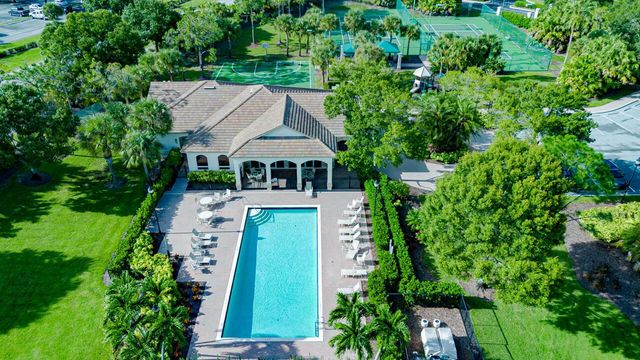 4989 SW Saint Creek Drive, Palm City, FL 34990
