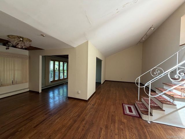 1067 N New York Drive, Massapequa, NY 11758