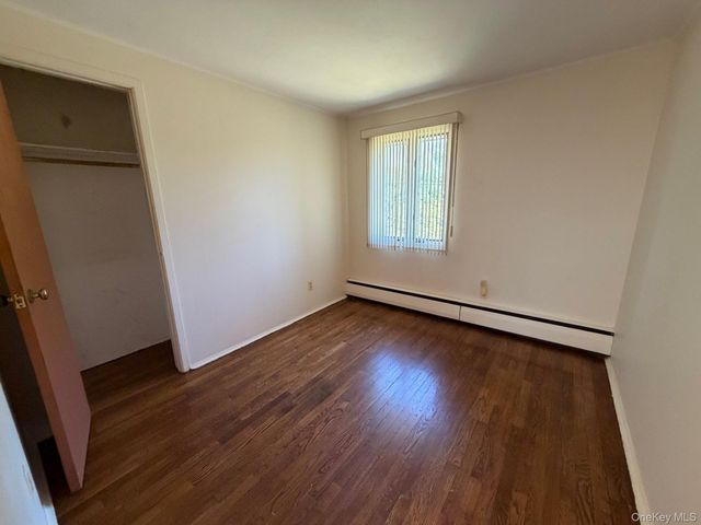1067 N New York Drive, Massapequa, NY 11758