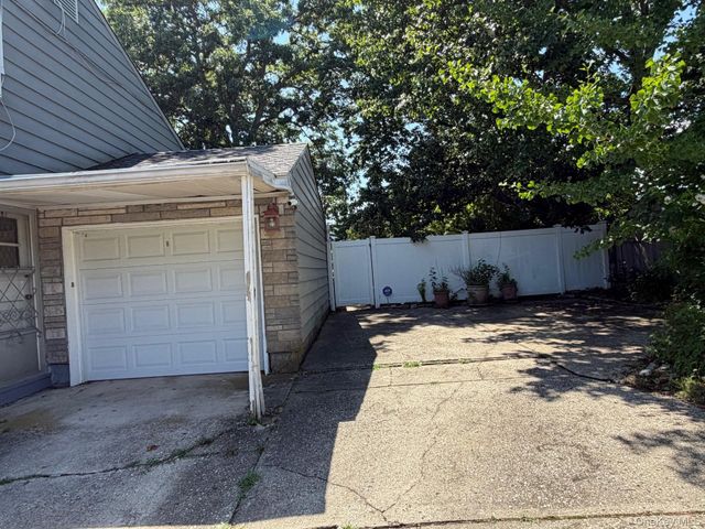 1067 N New York Drive, Massapequa, NY 11758