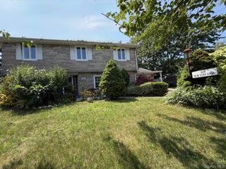 1067 N New York Drive, Massapequa, NY 11758