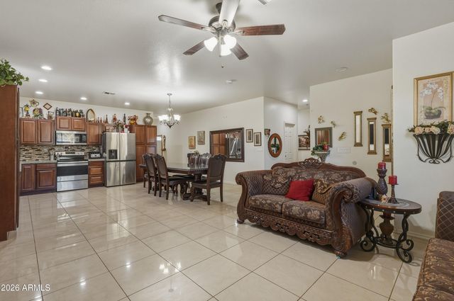 206 W RIO VISTA Lane, Avondale, AZ 85323