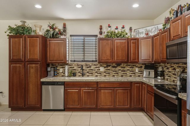 206 W RIO VISTA Lane, Avondale, AZ 85323