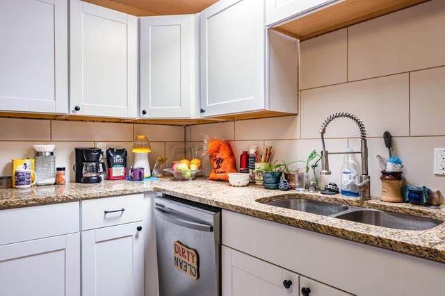 729 Prospect Avenue NW, Albuquerque, NM 87102