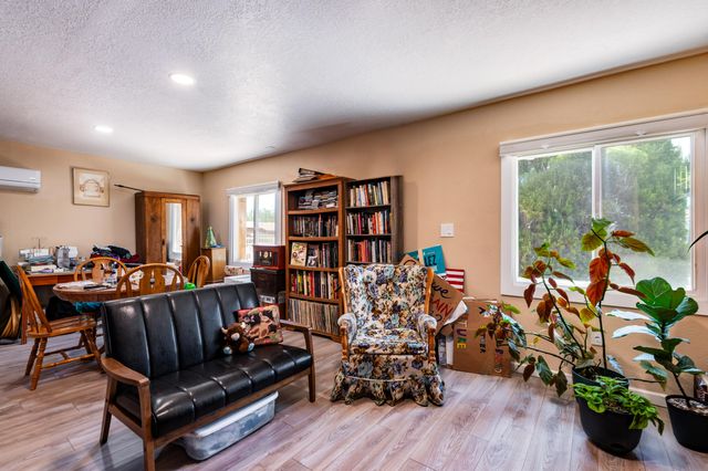 729 Prospect Avenue NW, Albuquerque, NM 87102