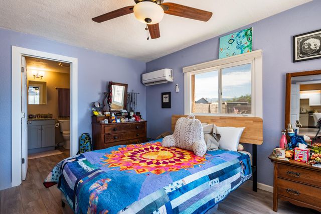 729 Prospect Avenue NW, Albuquerque, NM 87102