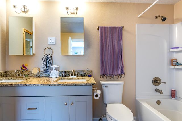 729 Prospect Avenue NW, Albuquerque, NM 87102