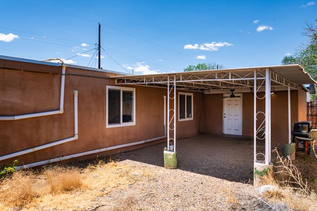 729 Prospect Avenue NW, Albuquerque, NM 87102