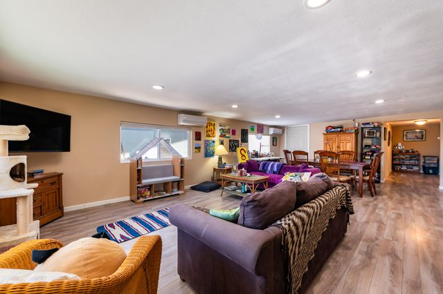 729 Prospect Avenue NW, Albuquerque, NM 87102