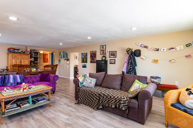 729 Prospect Avenue NW, Albuquerque, NM 87102