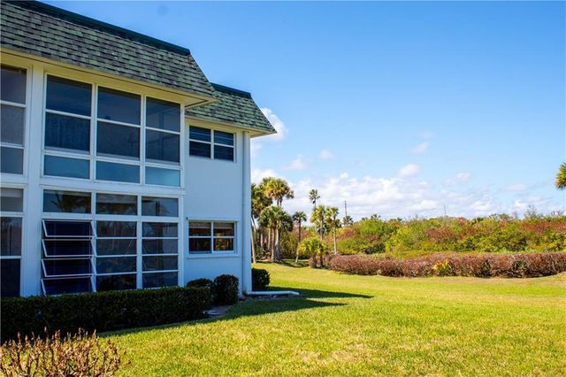 2800 Indian River Boulevard 8, Vero Beach, FL 32960