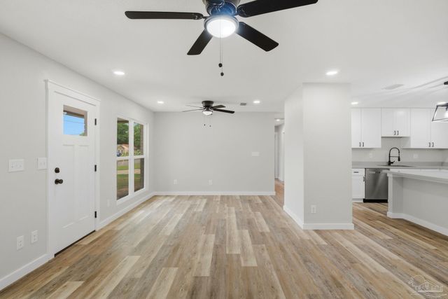 4722 Lanett Dr, Pensacola, FL 32526