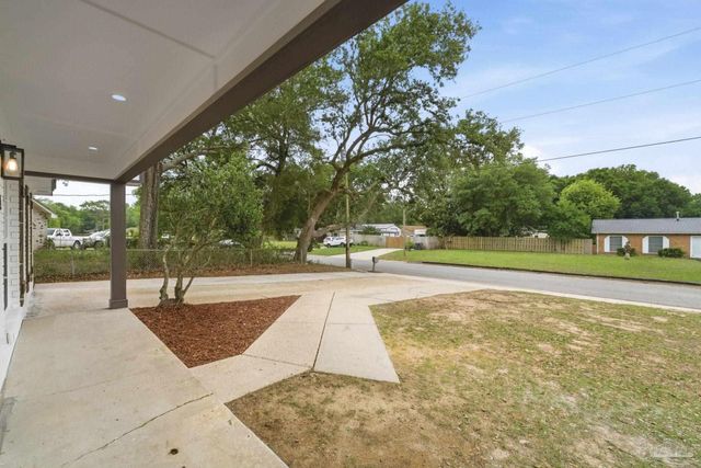 4722 Lanett Dr, Pensacola, FL 32526