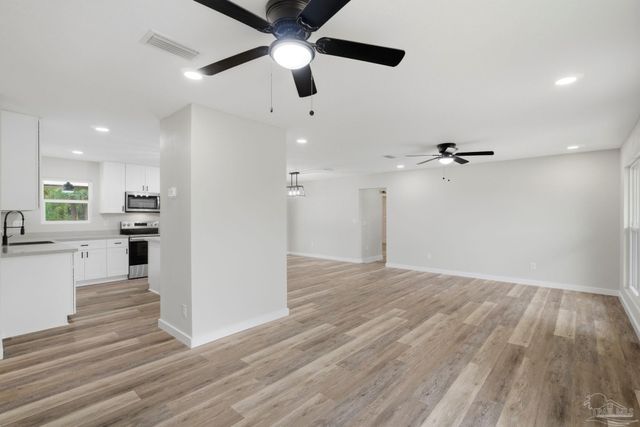4722 Lanett Dr, Pensacola, FL 32526