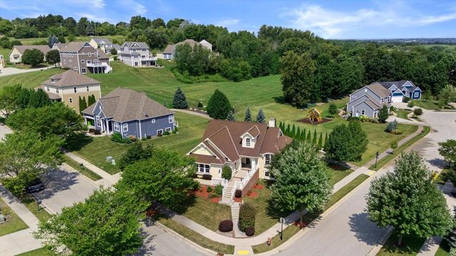 3022 Nostalgic COURT, Hubertus, WI 53033