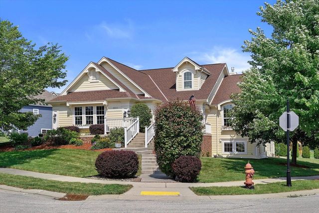 3022 Nostalgic COURT, Hubertus, WI 53033