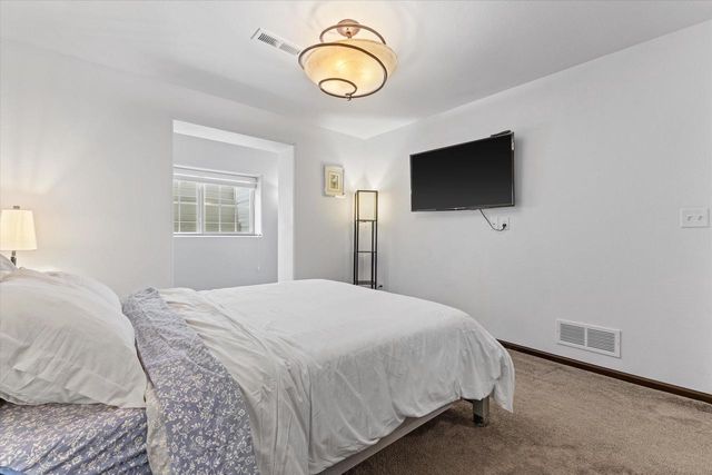 3022 Nostalgic COURT, Hubertus, WI 53033