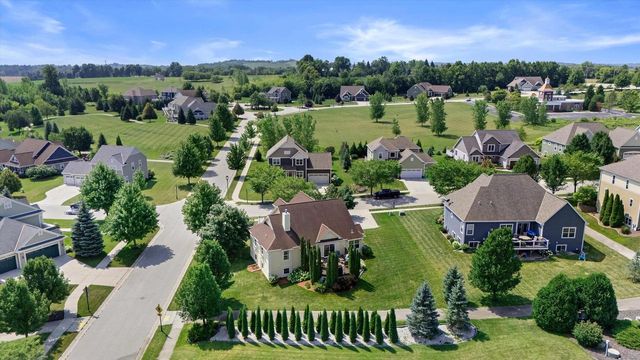 3022 Nostalgic COURT, Hubertus, WI 53033