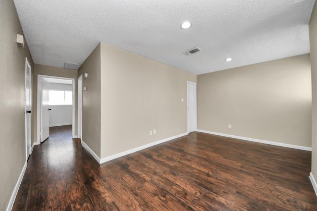 6601 Sands Point Drive 59, Houston, TX 77074