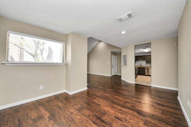 6601 Sands Point Drive 59, Houston, TX 77074