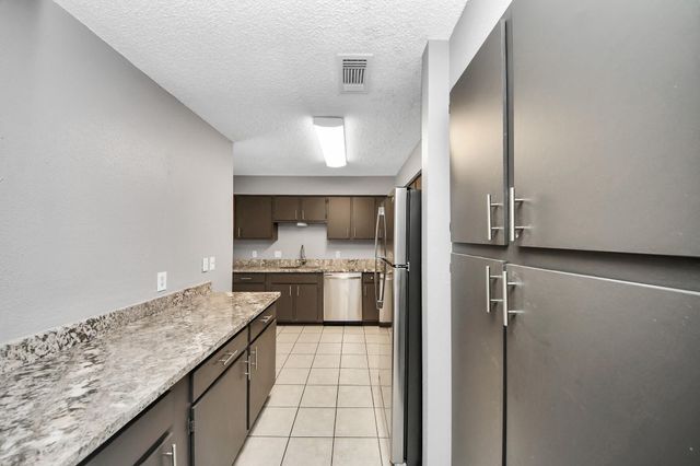 6601 Sands Point Drive 59, Houston, TX 77074