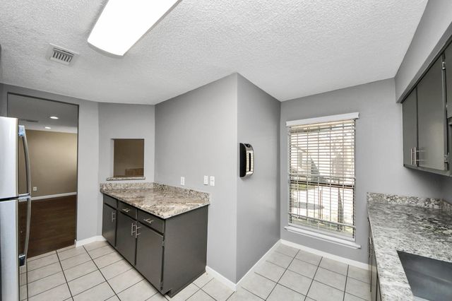 6601 Sands Point Drive 59, Houston, TX 77074