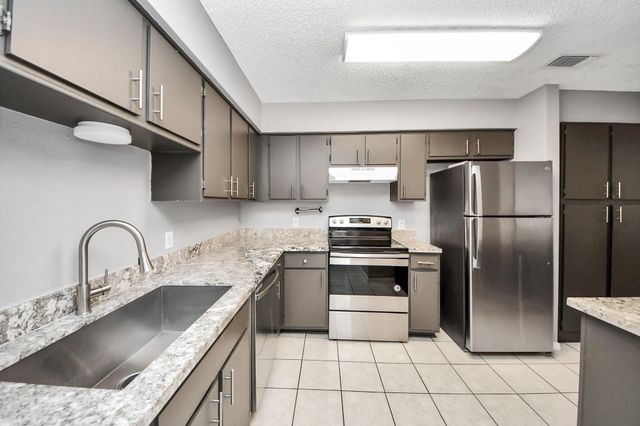 6601 Sands Point Drive 59, Houston, TX 77074