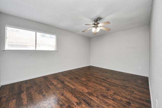 6601 Sands Point Drive 59, Houston, TX 77074