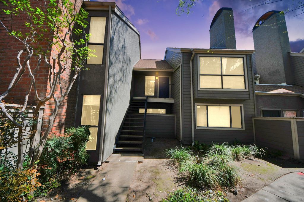 6601 Sands Point Drive 59, Houston, TX 77074