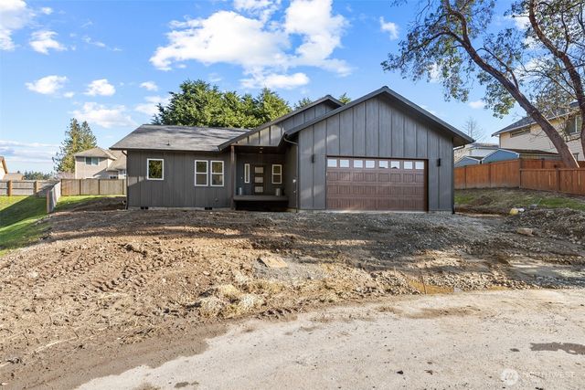 1215 Rolling Hills Drive, Port Angeles, WA 98363