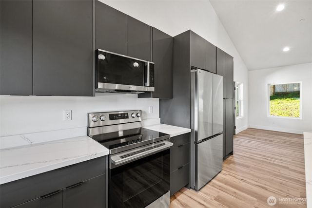 1215 Rolling Hills Drive, Port Angeles, WA 98363