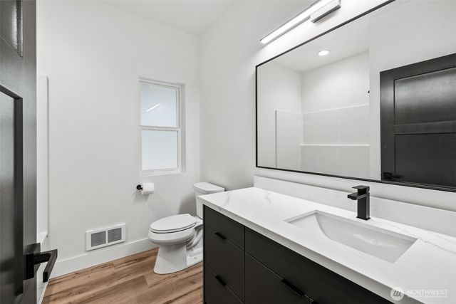 1215 Rolling Hills Drive, Port Angeles, WA 98363