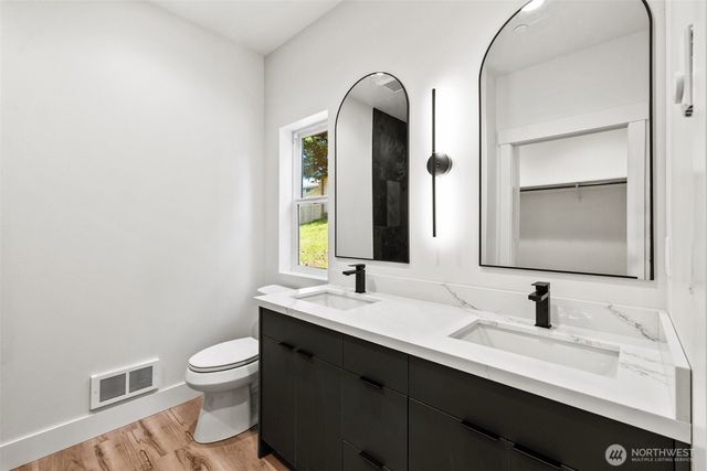 1215 Rolling Hills Drive, Port Angeles, WA 98363