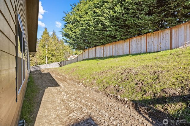 1215 Rolling Hills Drive, Port Angeles, WA 98363