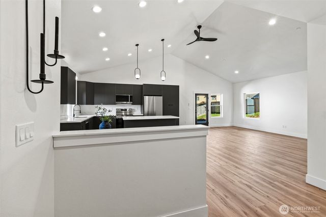 1215 Rolling Hills Drive, Port Angeles, WA 98363