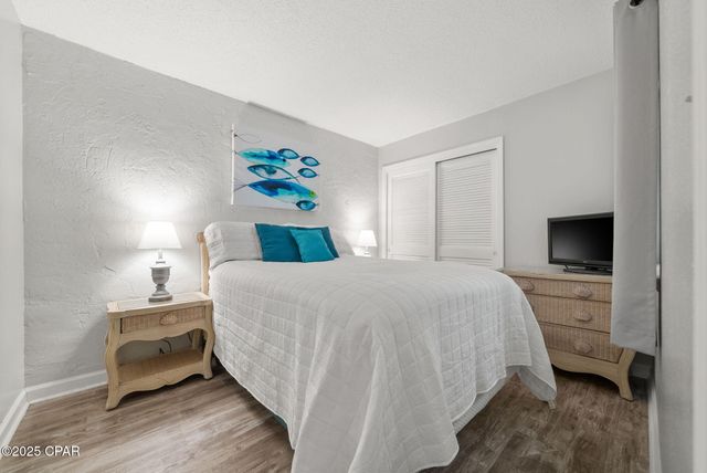 8727 Thomas Drive B17, Panama City, FL 32408