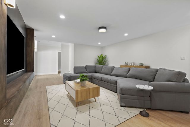 10707 Club Chase, Fishers, IN 46037